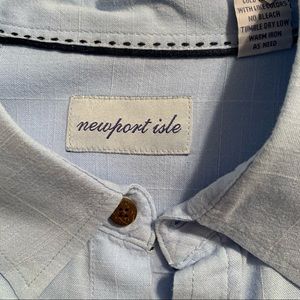 Men’s XL Newport Isle beach shirt.